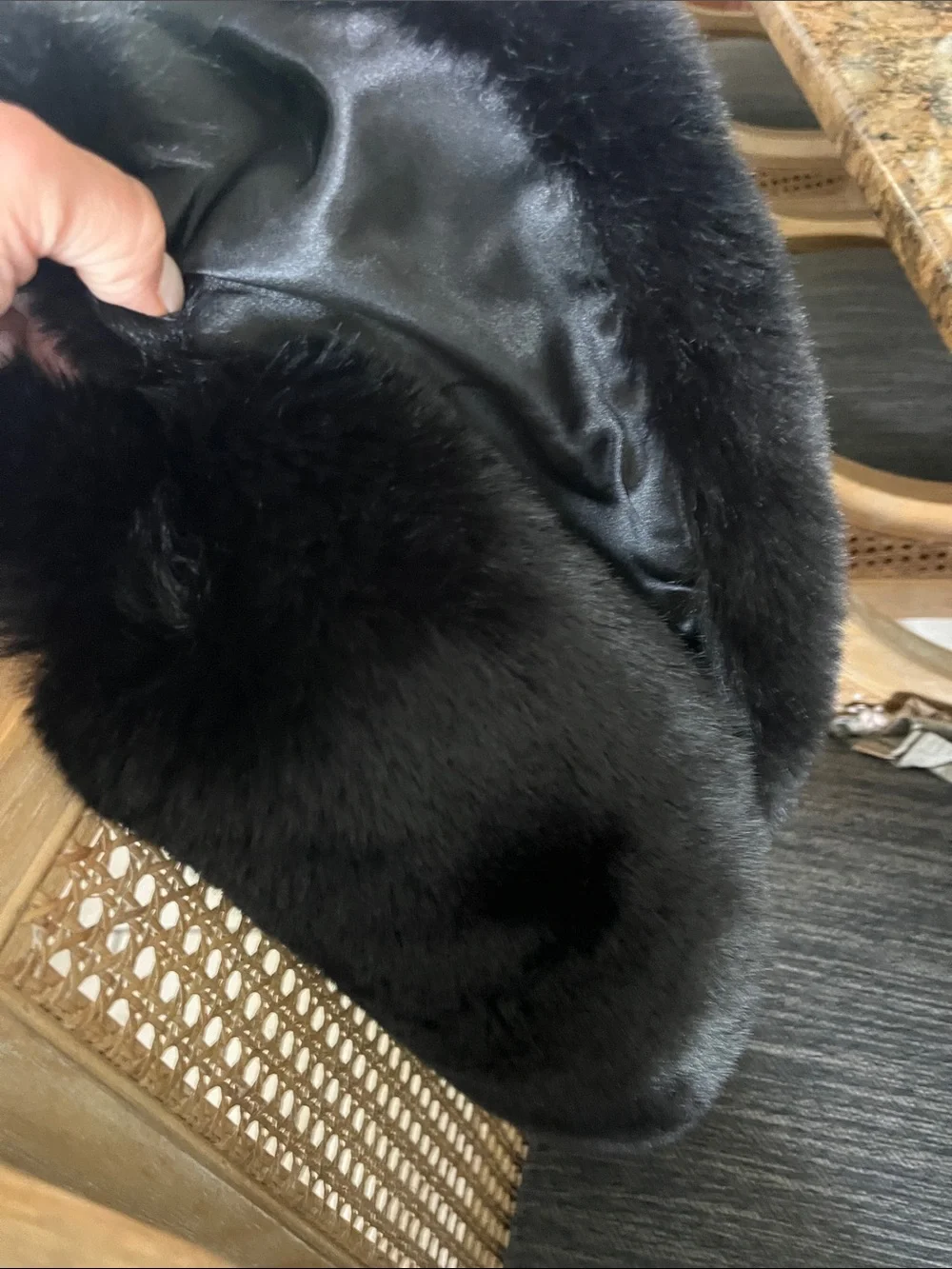 Beautiful black faux fur collar, scarf shoulder wrap 40